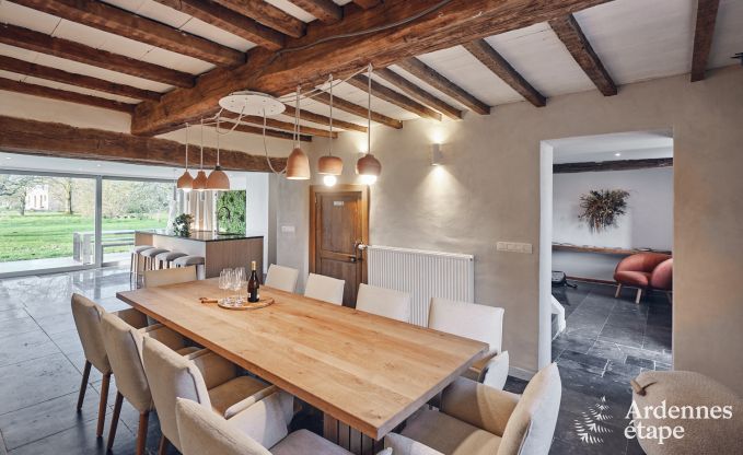 Charmante dorpswoning voor 10 personen in Yvoir: hottub, open haard, grote priv�tuin