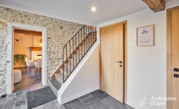 Charmante dorpswoning voor 10 personen in Yvoir: hottub, open haard, grote priv�tuin