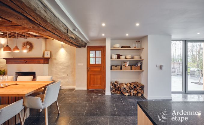 Charmante dorpswoning voor 10 personen in Yvoir: hottub, open haard, grote priv�tuin